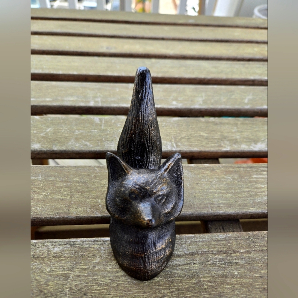 Cast iron fox wall hook 5 1/2"